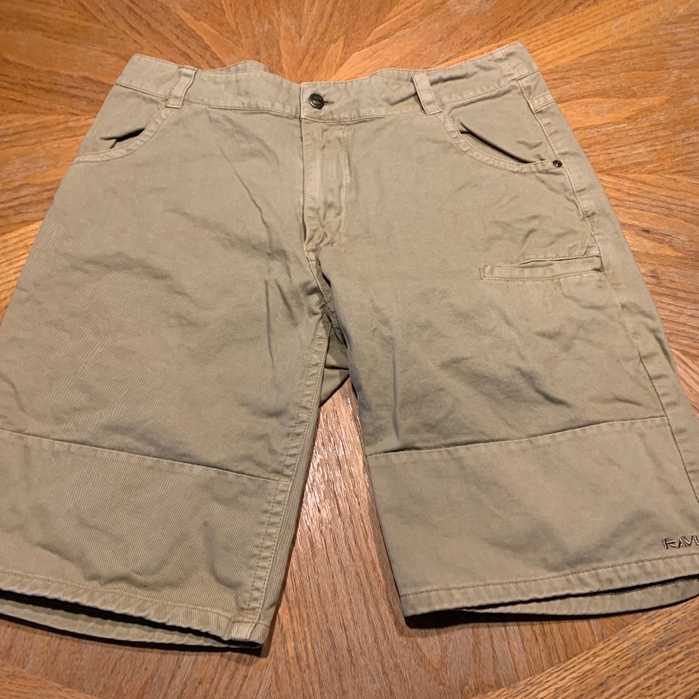 Kavu shorts size 36